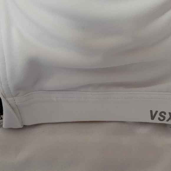 Victoria Secret sports BRA  34DD - Picture 2 of 7